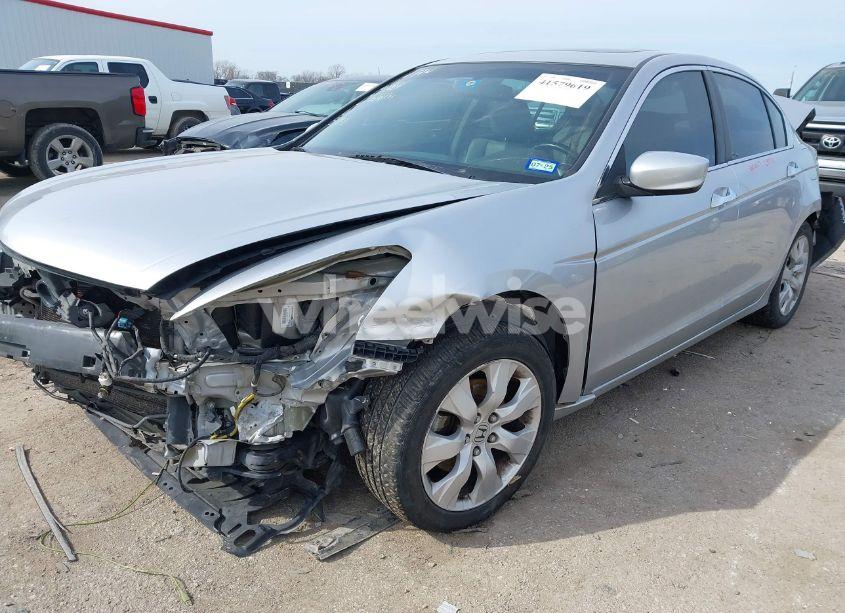 Photo 2 of 2010 Honda Accord 3.5 EX-L (VIN 1HGCP3F89AA019392)