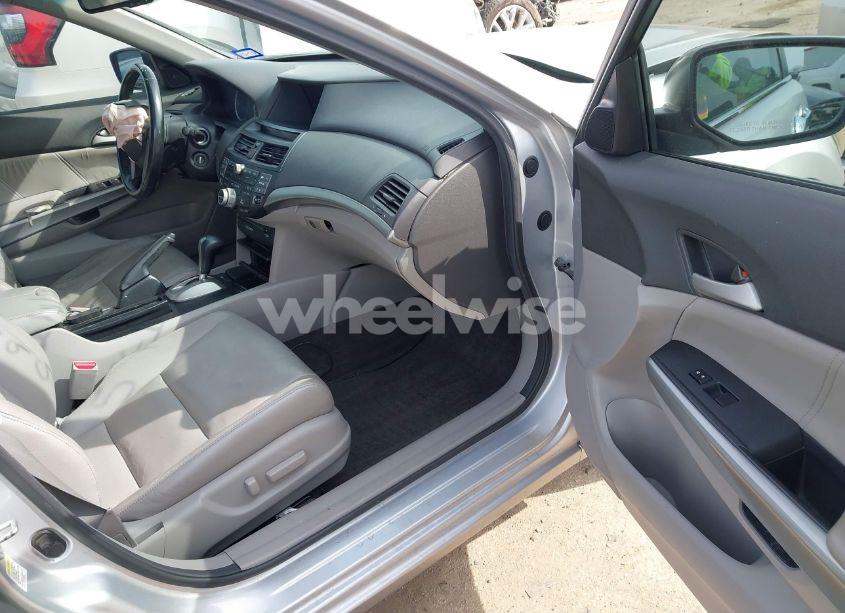 Photo 5 of 2010 Honda Accord 3.5 EX-L (VIN 1HGCP3F89AA019392)