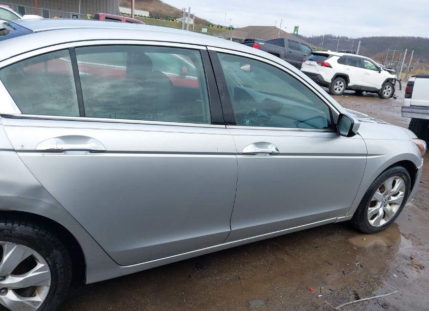 Photo 13 of 2010 Honda Accord 3.5 EX-L (VIN 1HGCP3F89AA030084)