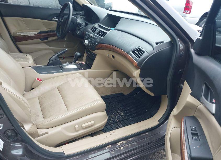 Photo 5 of 2011 Honda Accord 3.5 EX-L (VIN 1HGCP3F89BA004943)