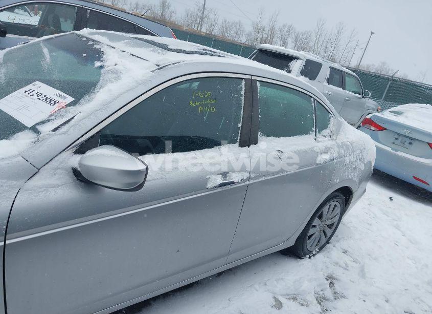 Photo 15 of 2011 Honda Accord 3.5 EX-L (VIN 1HGCP3F89BA008832)