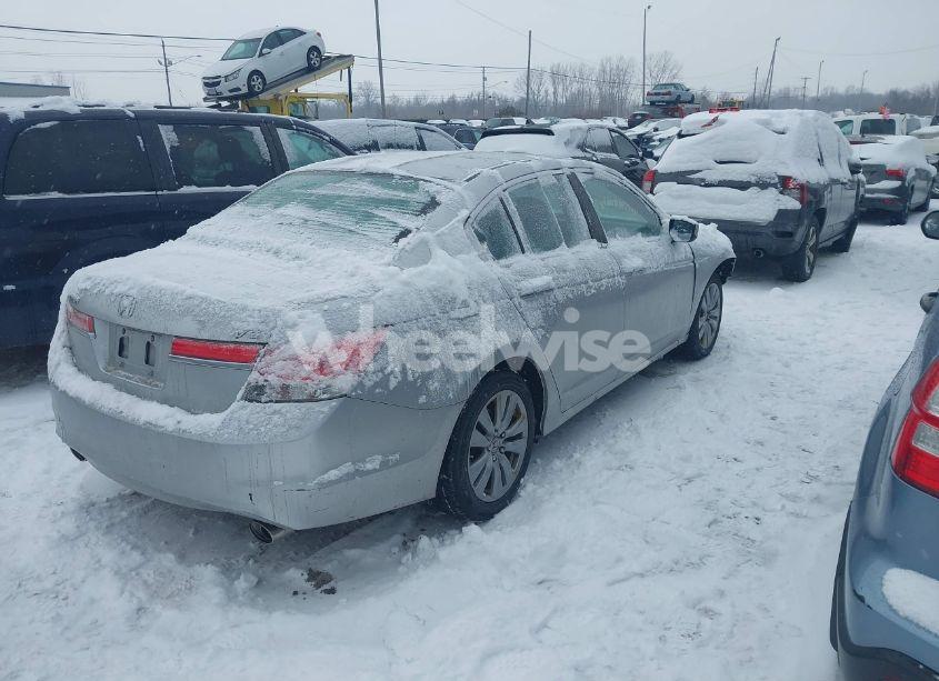 Photo 4 of 2011 Honda Accord 3.5 EX-L (VIN 1HGCP3F89BA008832)