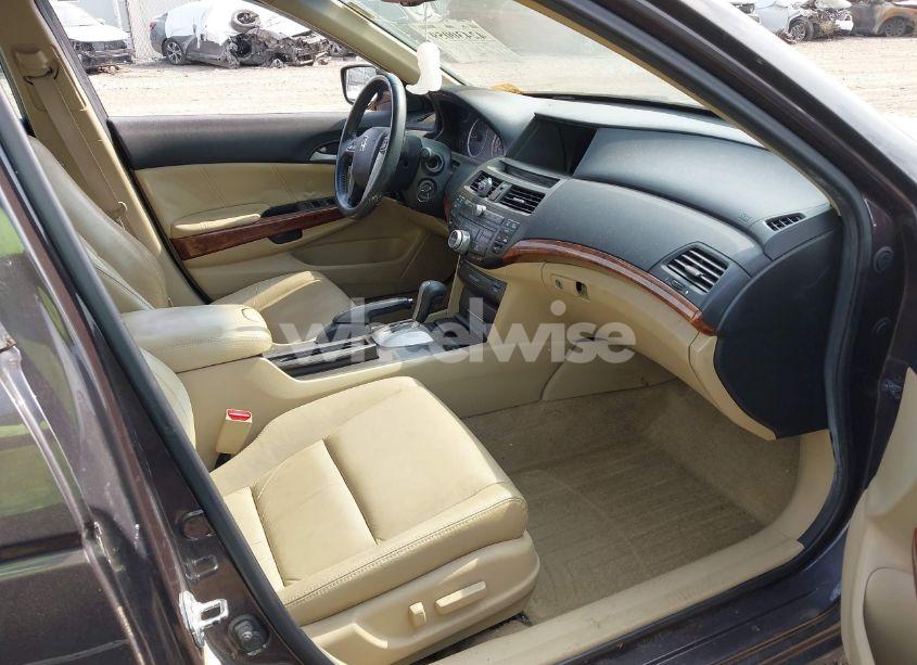 Photo 5 of 2011 Honda Accord 3.5 EX-L (VIN 1HGCP3F89BA021080)