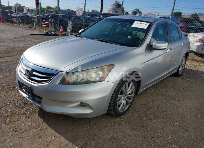 Photo 2 of 2011 Honda Accord 3.5 EX-L (VIN 1HGCP3F89BA029129)