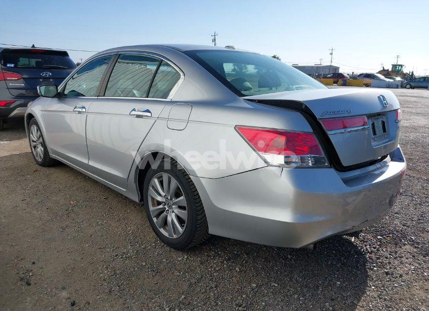 Photo 3 of 2011 Honda Accord 3.5 EX-L (VIN 1HGCP3F89BA029129)