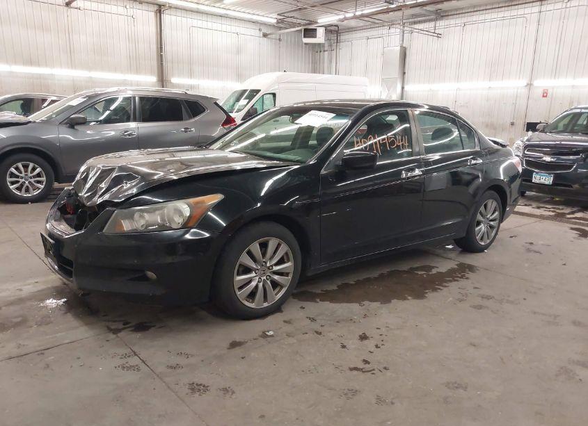 Photo 2 of 2011 Honda Accord 3.5 EX-L (VIN 1HGCP3F89BA031981)