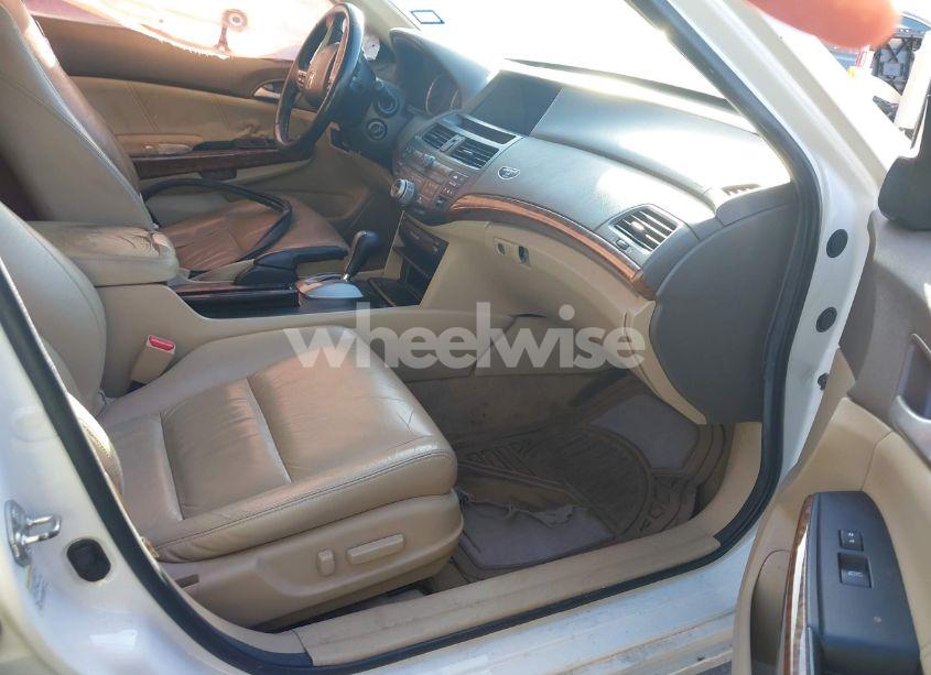 Photo 5 of 2010 Honda Accord 3.5 EX-L (VIN 1HGCP3F8XAA005100)