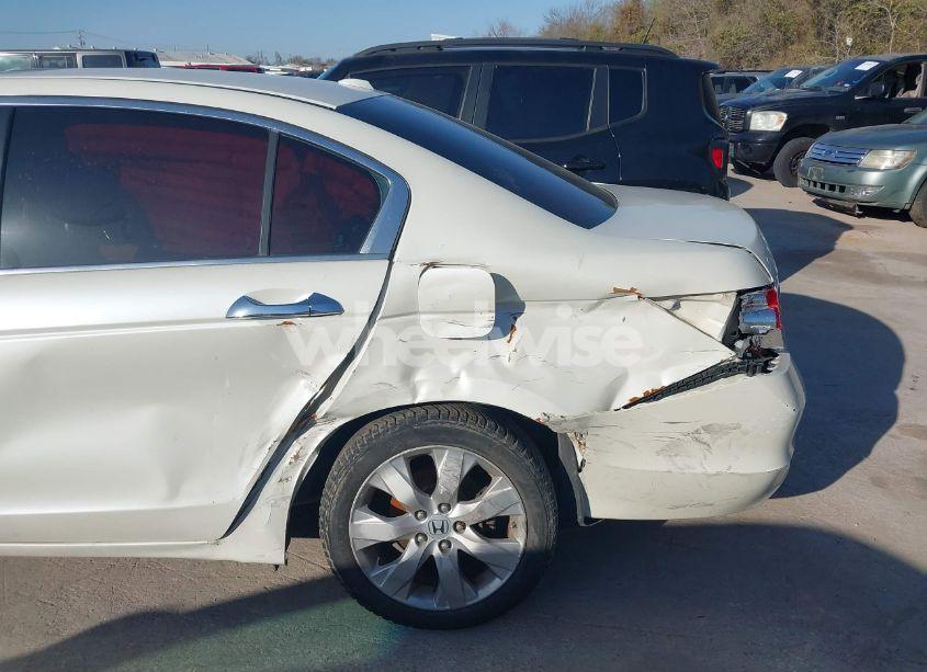 Photo 6 of 2010 Honda Accord 3.5 EX-L (VIN 1HGCP3F8XAA005100)
