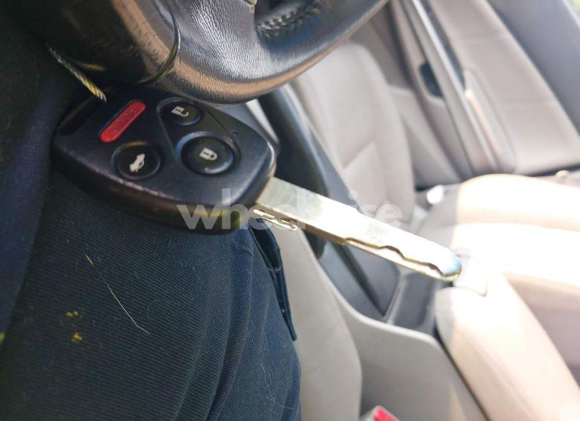 Photo 11 of 2010 Honda Accord 3.5 EX-L (VIN 1HGCP3F8XAA028599)