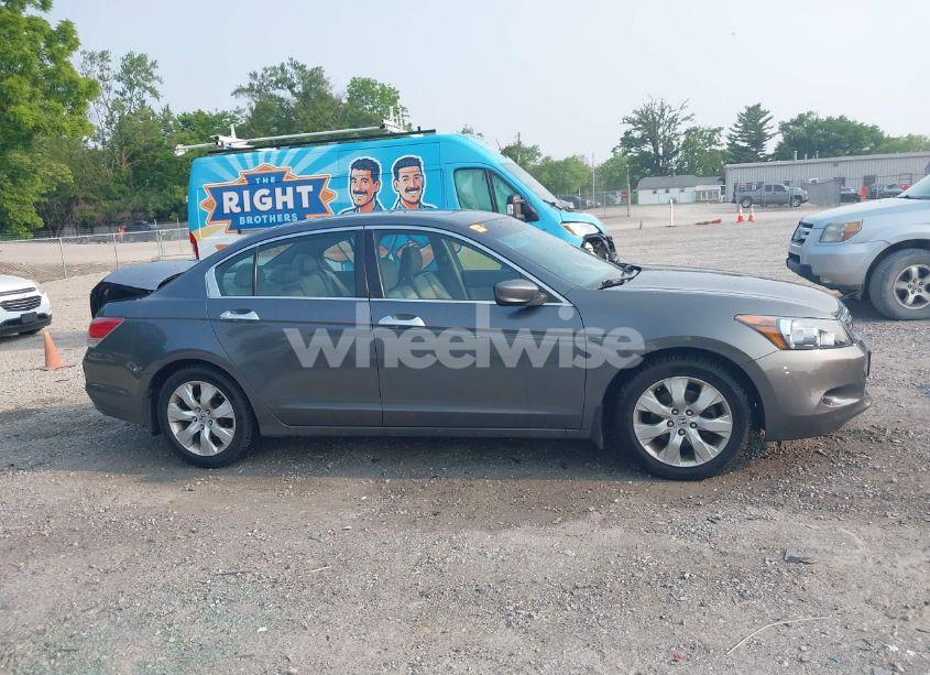 Photo 14 of 2010 Honda Accord 3.5 EX-L (VIN 1HGCP3F8XAA028599)