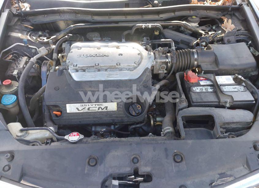 Photo 10 of 2011 Honda Accord 3.5 EX-L (VIN 1HGCP3F8XBA013327)