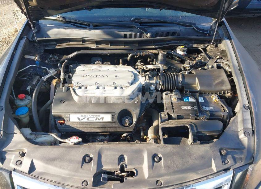 Photo 10 of 2011 Honda Accord 3.5 EX-L (VIN 1HGCP3F8XBA013733)