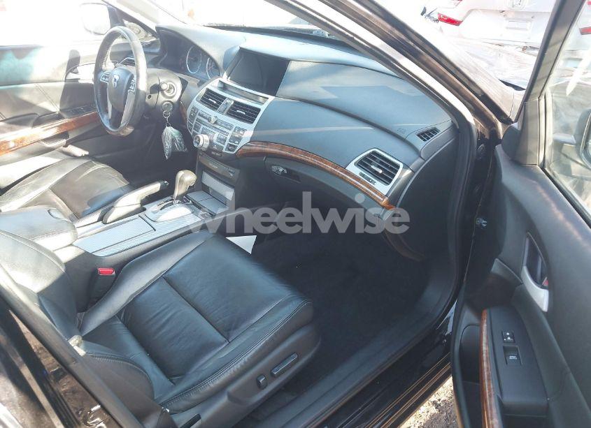 Photo 5 of 2011 Honda Accord 3.5 EX-L (VIN 1HGCP3F8XBA013733)