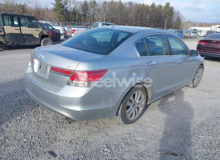 Photo 4 of 2011 Honda Accord 3.5 EX-L (VIN 1HGCP3F8XBA028748)