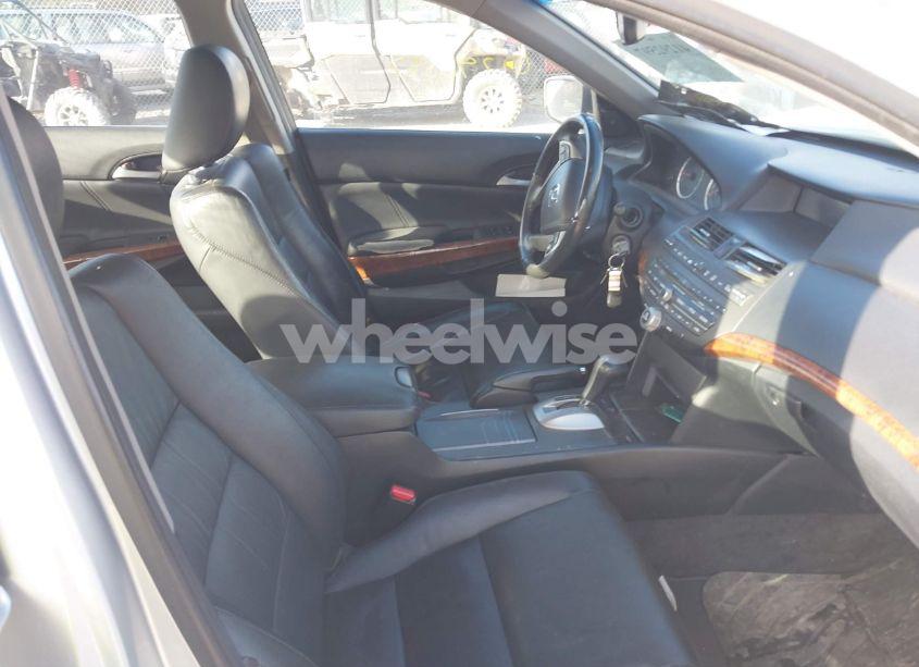 Photo 5 of 2011 Honda Accord 3.5 EX-L (VIN 1HGCP3F8XBA028748)