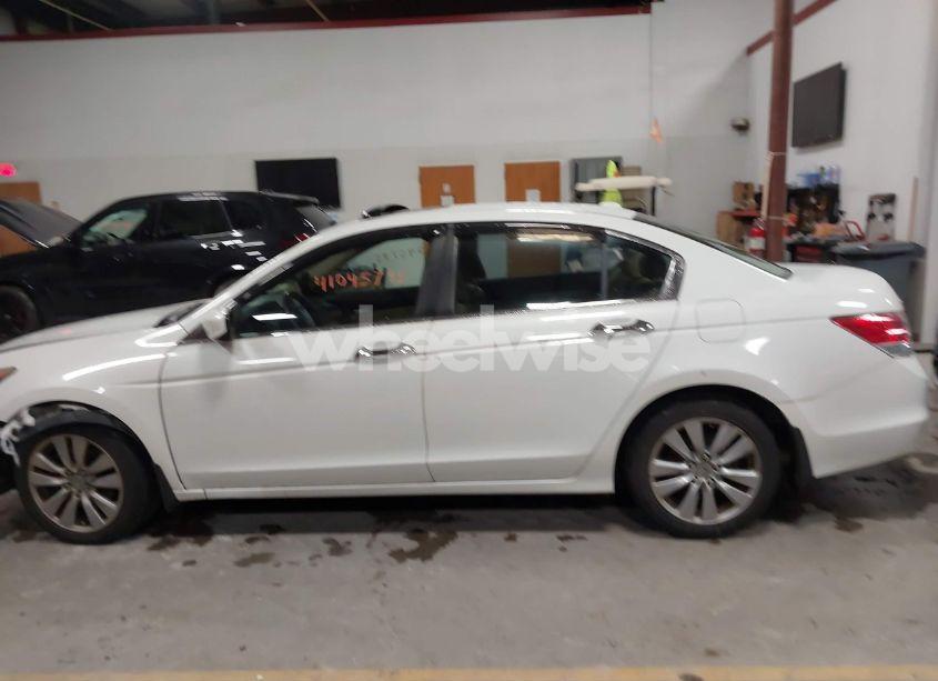 Photo 15 of 2012 Honda Accord 3.5 EX-L (VIN 1HGCP3F8XCA010428)