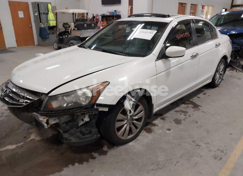 Photo 2 of 2012 Honda Accord 3.5 EX-L (VIN 1HGCP3F8XCA010428)