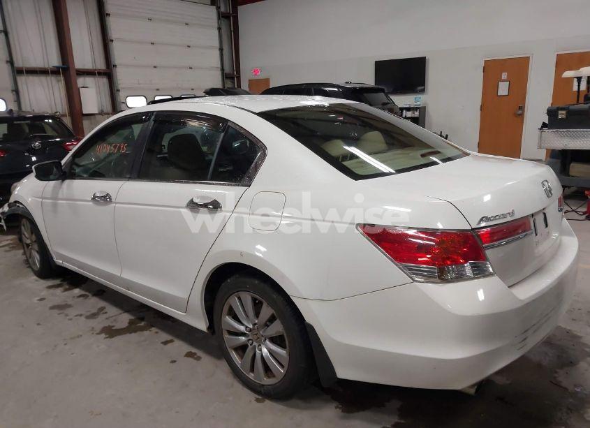 Photo 3 of 2012 Honda Accord 3.5 EX-L (VIN 1HGCP3F8XCA010428)