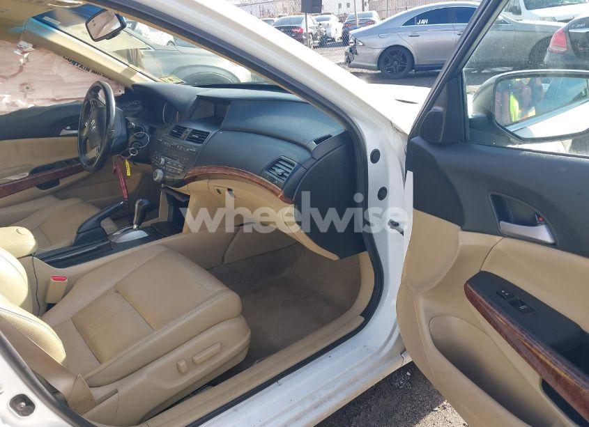 Photo 5 of 2012 Honda Accord 3.5 EX-L (VIN 1HGCP3F8XCA015497)