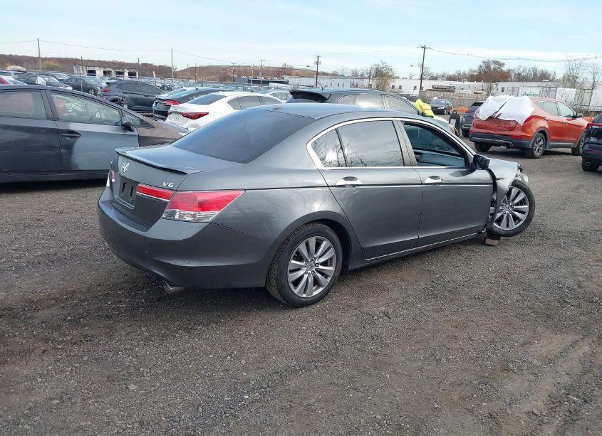 Photo 4 of 2012 Honda Accord 3.5 EX-L (VIN 1HGCP3F8XCA033868)