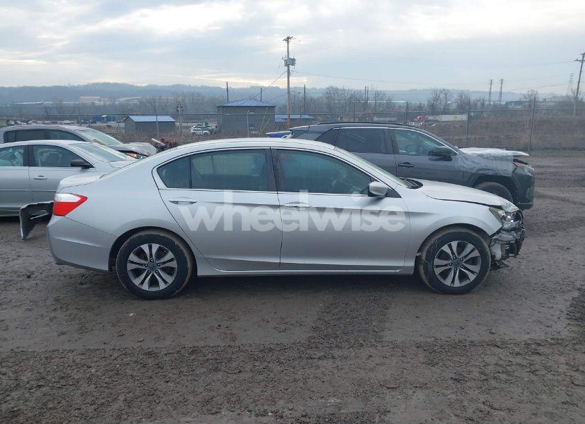 Photo 14 of 2015 Honda Accord LX (VIN 1HGCR2E30FA017564)