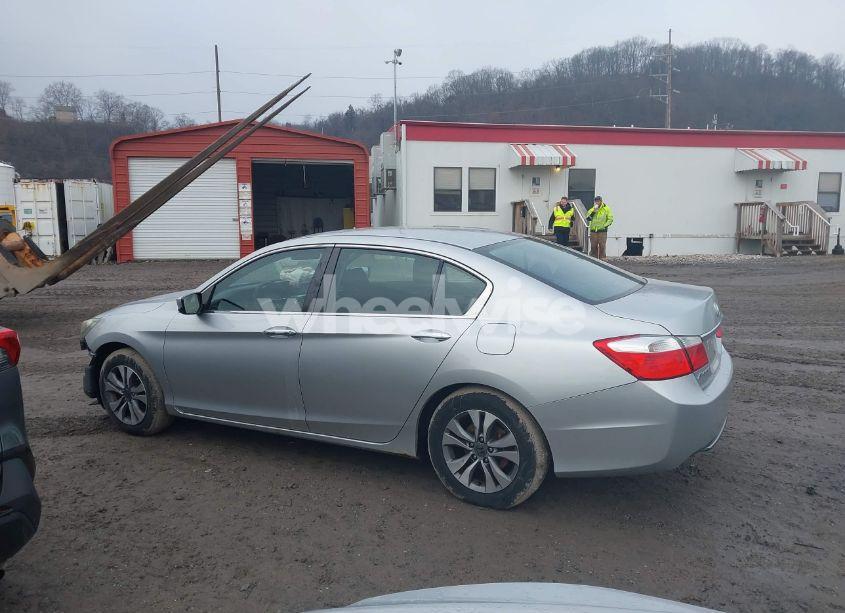 Photo 15 of 2015 Honda Accord LX (VIN 1HGCR2E30FA017564)