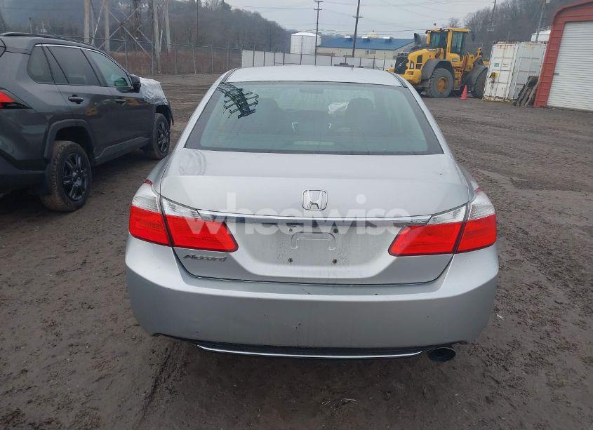 Photo 17 of 2015 Honda Accord LX (VIN 1HGCR2E30FA017564)