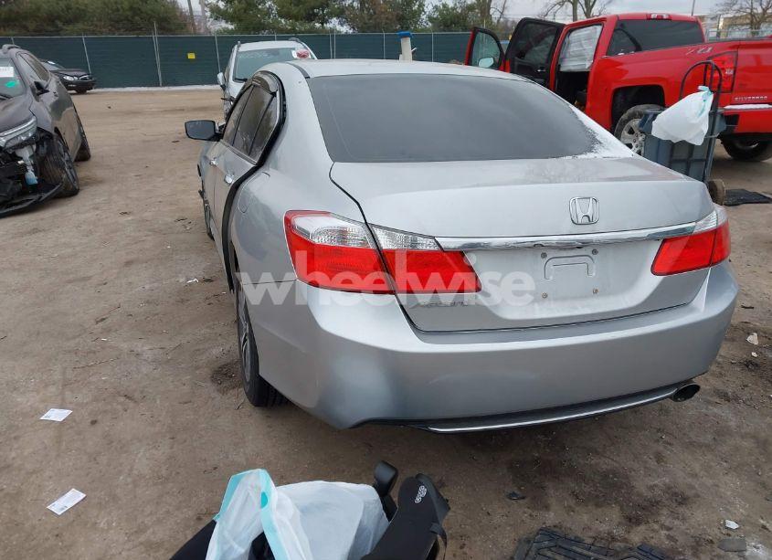 Photo 3 of 2013 Honda Accord LX (VIN 1HGCR2E33DA067484)