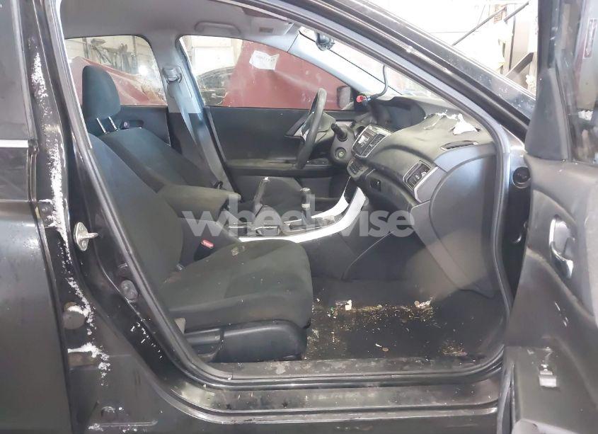 Photo 5 of 2013 Honda Accord LX (VIN 1HGCR2E37DA234462)