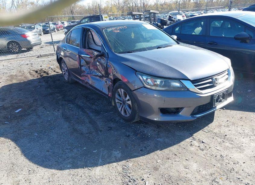 2015 Honda Accord LX (VIN 1HGCR2E37FA009381) main photo