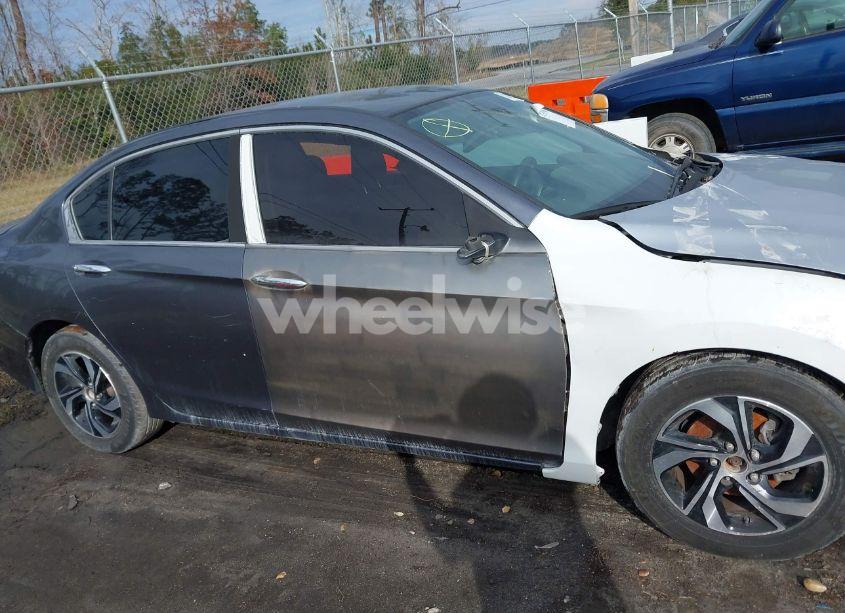 Photo 13 of 2014 Honda Accord LX (VIN 1HGCR2E3XEA022365)