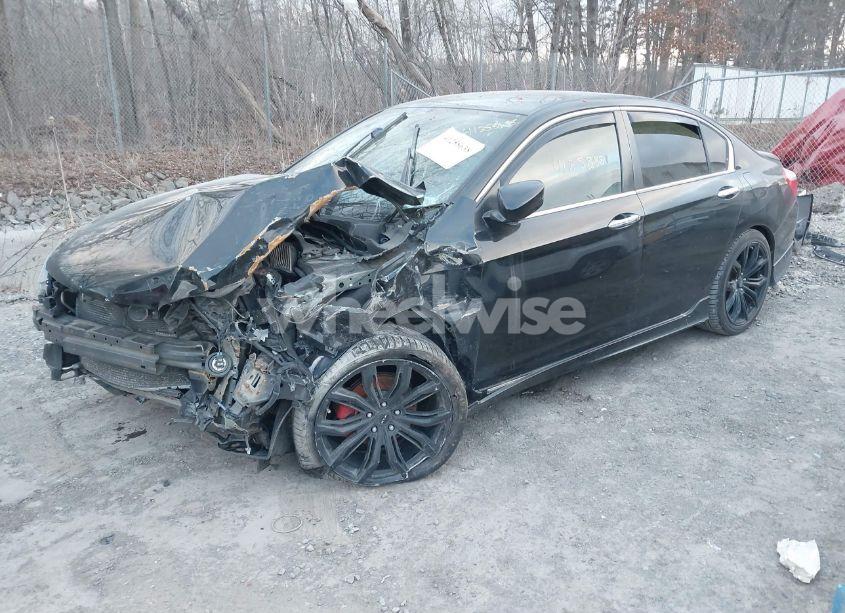 Photo 2 of 2015 Honda Accord SPORT (VIN 1HGCR2E51FA146754)