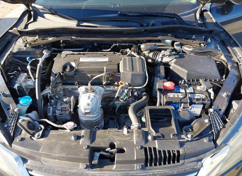 Photo 10 of 2015 Honda Accord SPORT (VIN 1HGCR2E51FA192651)