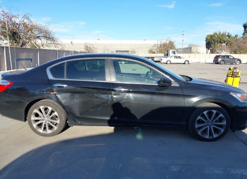 Photo 13 of 2015 Honda Accord SPORT (VIN 1HGCR2E51FA192651)