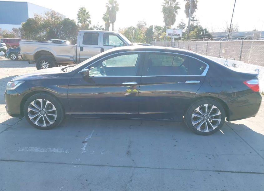 Photo 14 of 2015 Honda Accord SPORT (VIN 1HGCR2E51FA192651)