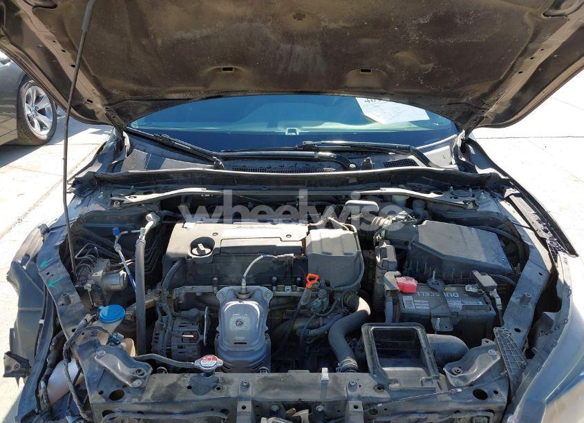 Photo 10 of 2015 Honda Accord SPORT (VIN 1HGCR2E51FA205690)