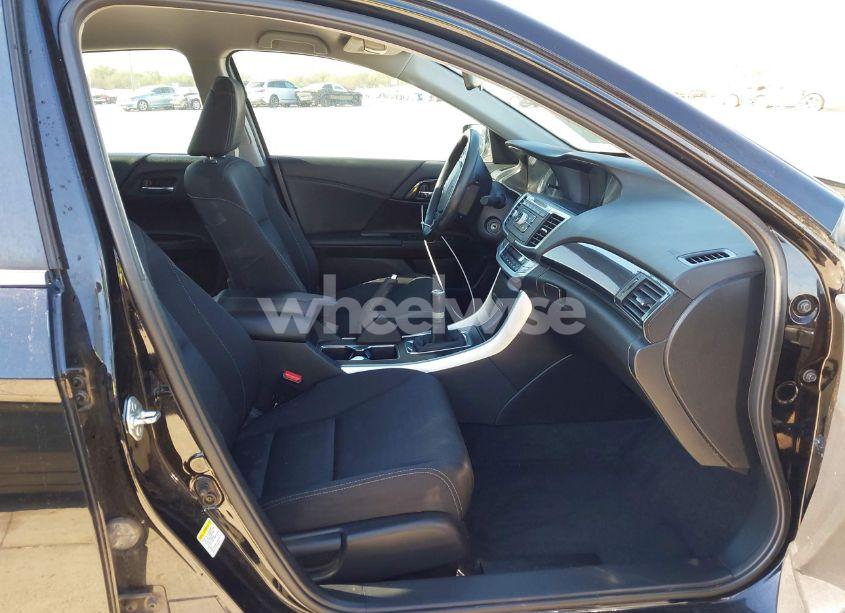 Photo 5 of 2015 Honda Accord SPORT (VIN 1HGCR2E51FA205690)