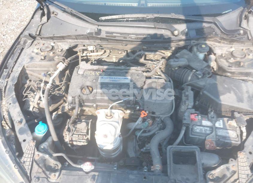 Photo 10 of 2015 Honda Accord SPORT (VIN 1HGCR2E53FA205724)