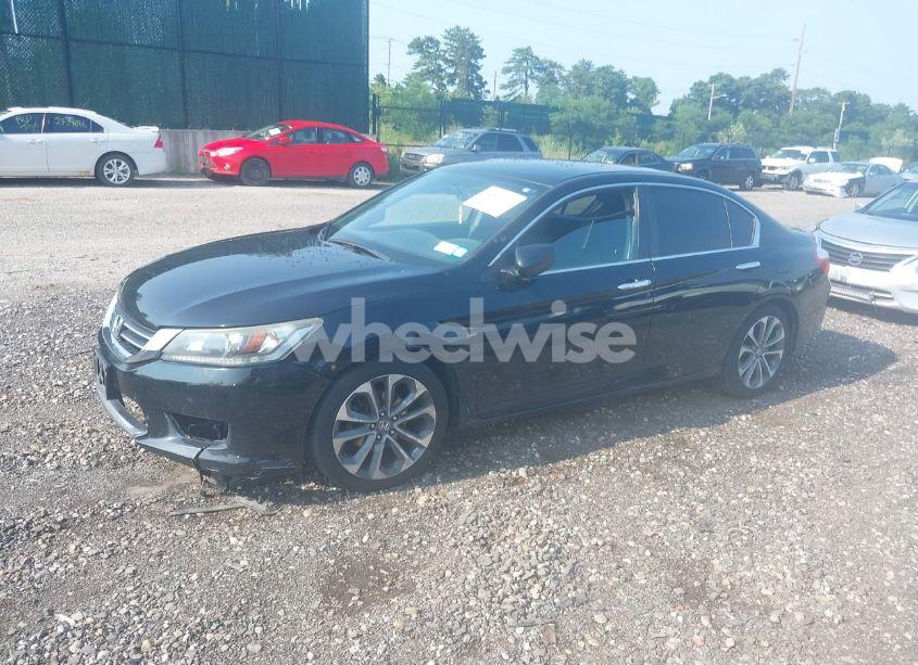 Photo 2 of 2015 Honda Accord SPORT (VIN 1HGCR2E53FA205724)
