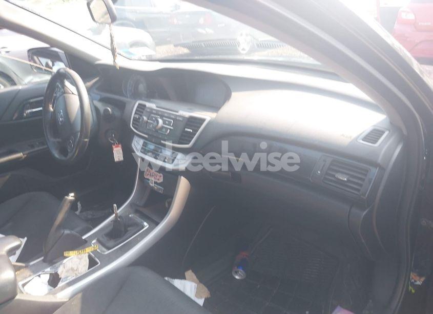 Photo 5 of 2015 Honda Accord SPORT (VIN 1HGCR2E53FA205724)