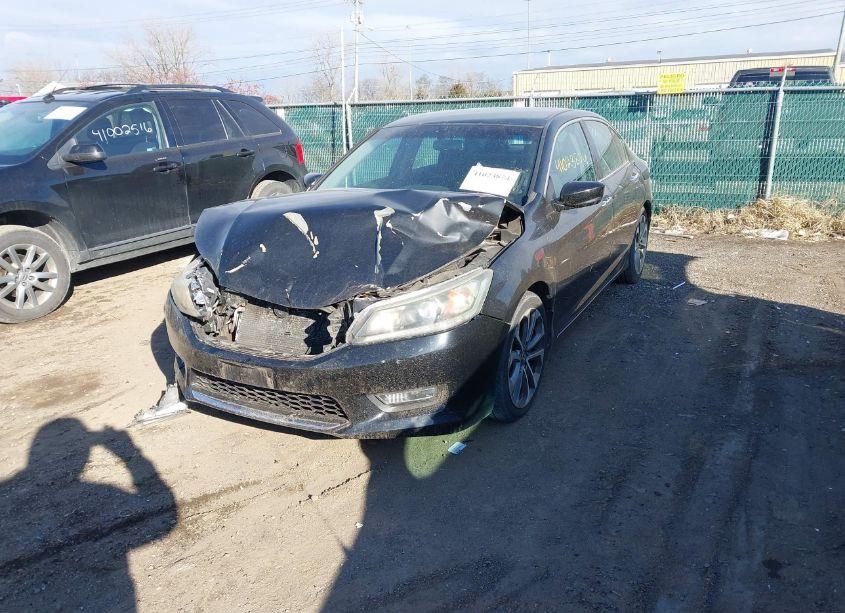 Photo 2 of 2013 Honda Accord SPORT (VIN 1HGCR2E54DA140895)