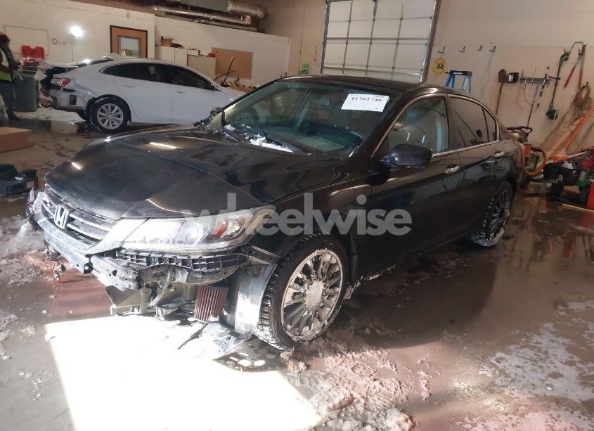 Photo 2 of 2014 Honda Accord SPORT (VIN 1HGCR2E54EA067769)