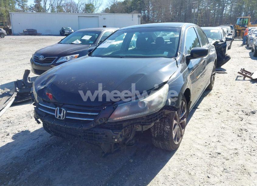 Photo 2 of 2013 Honda Accord SPORT (VIN 1HGCR2E55DA120753)