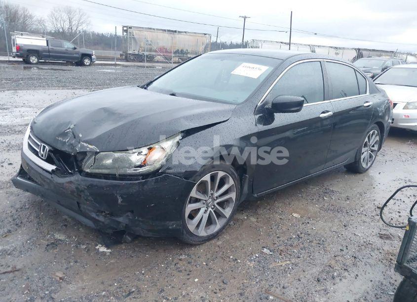 Photo 2 of 2013 Honda Accord SPORT (VIN 1HGCR2E55DA189636)