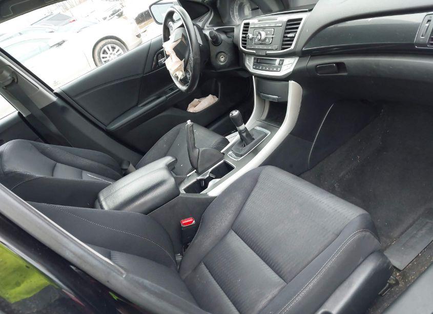 Photo 5 of 2014 Honda Accord SPORT (VIN 1HGCR2E57EA134980)