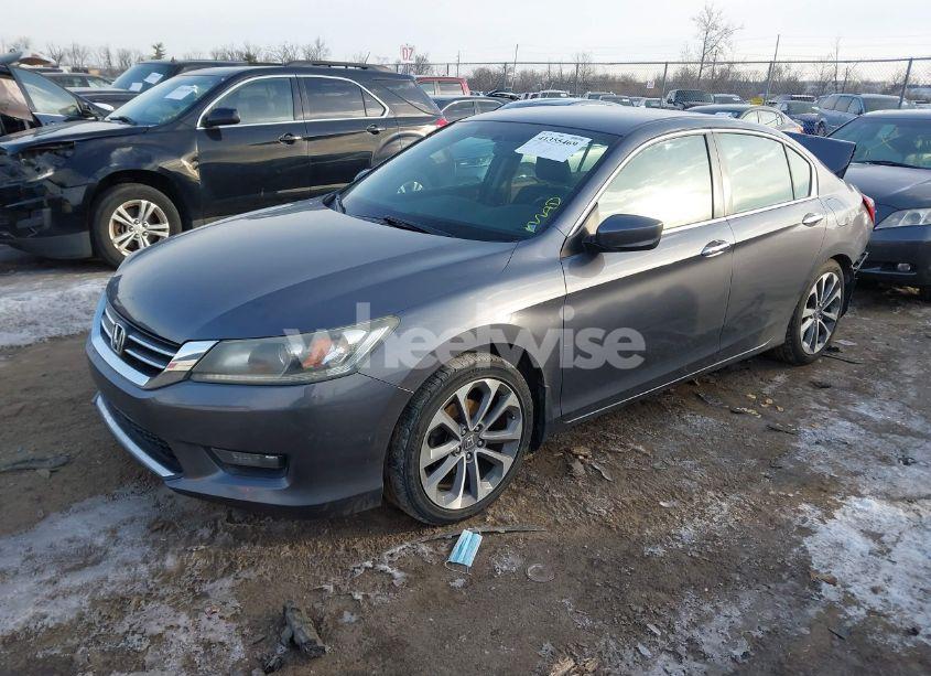 Photo 2 of 2014 Honda Accord SPORT (VIN 1HGCR2E57EA158261)