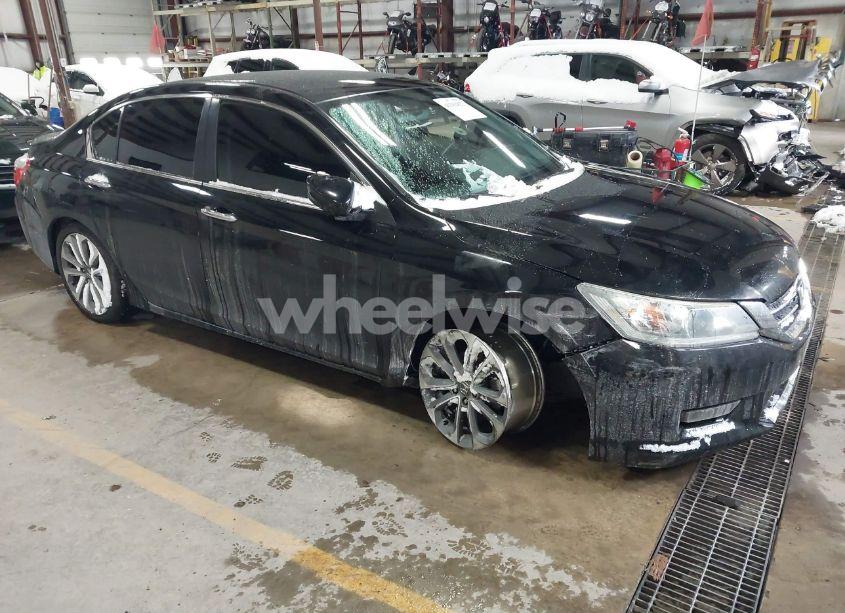 2015 Honda Accord SPORT (VIN 1HGCR2E57FA111555) main photo