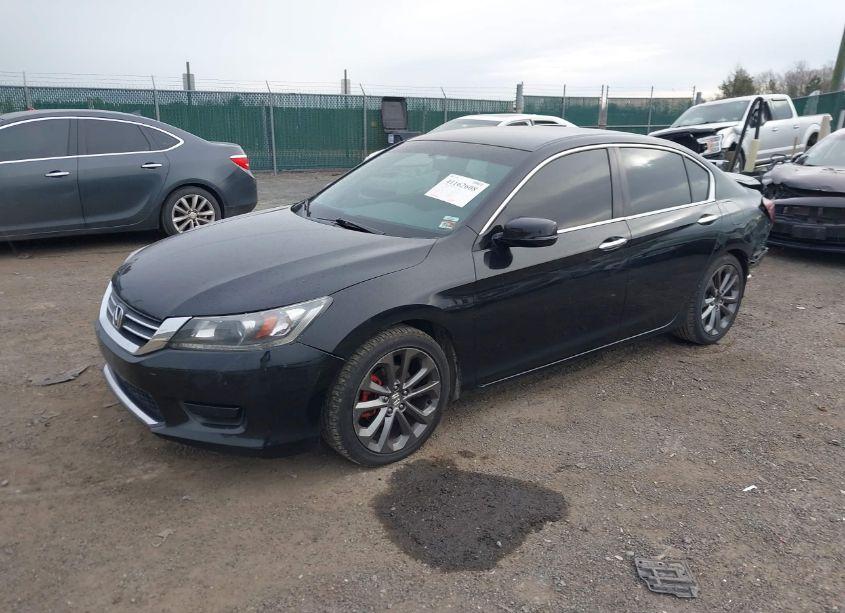 Photo 2 of 2013 Honda Accord SPORT (VIN 1HGCR2E58DA234262)