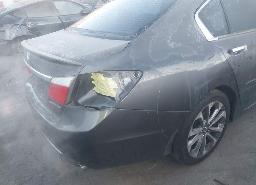 Photo 18 of 2015 Honda Accord SPORT (VIN 1HGCR2E58FA011223)