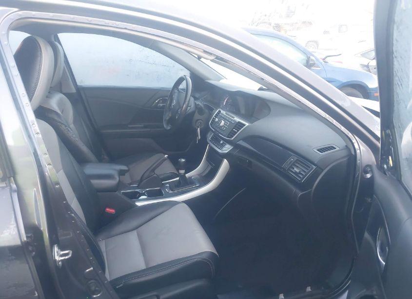 Photo 5 of 2015 Honda Accord SPORT (VIN 1HGCR2E58FA011223)